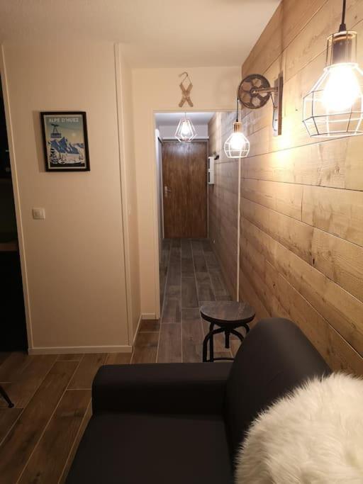 Apartamento Au Pied Des Pistes Avec Parking Entierement Renove Huez Exterior foto