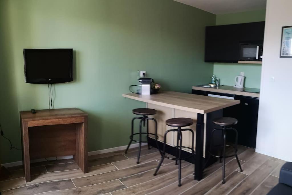 Apartamento Au Pied Des Pistes Avec Parking Entierement Renove Huez Exterior foto