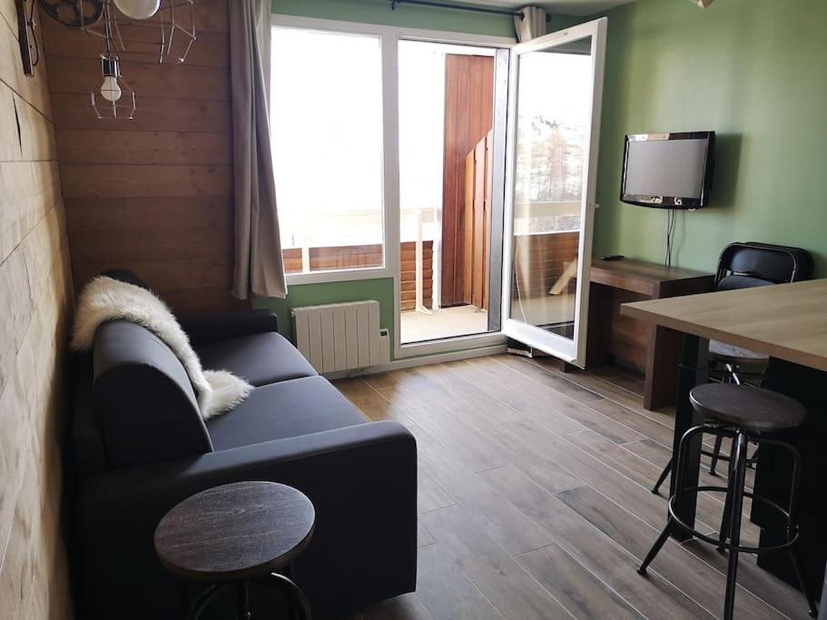 Apartamento Au Pied Des Pistes Avec Parking Entierement Renove Huez Exterior foto